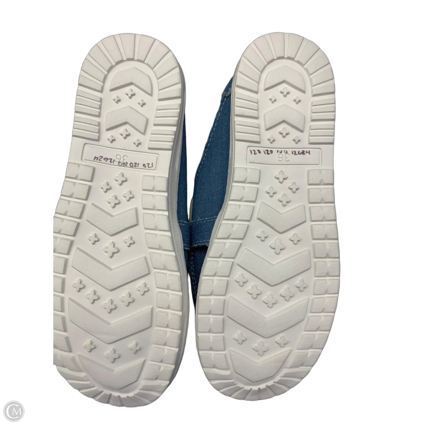 Shoes Flats By Clothes Mentor In Blue Denim, Size: 6