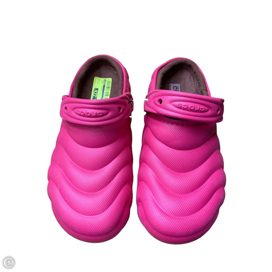 Shoes Sneakers Platform By Crocs In Pink, Size: 11
