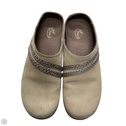 Shoes Flats By Chacos In Brown, Size: 6