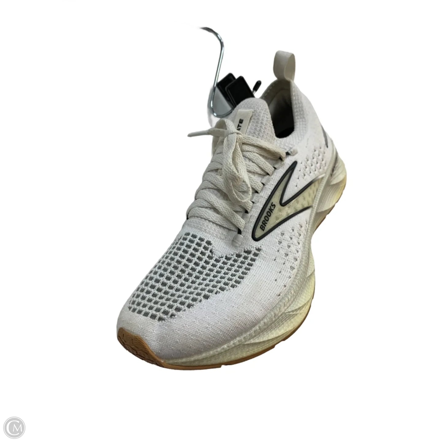 Shoes Sneakers By Brooks In White, Size: 7.5