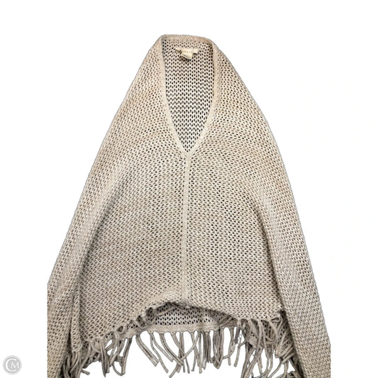 Shawl By Lovestitch In Cream