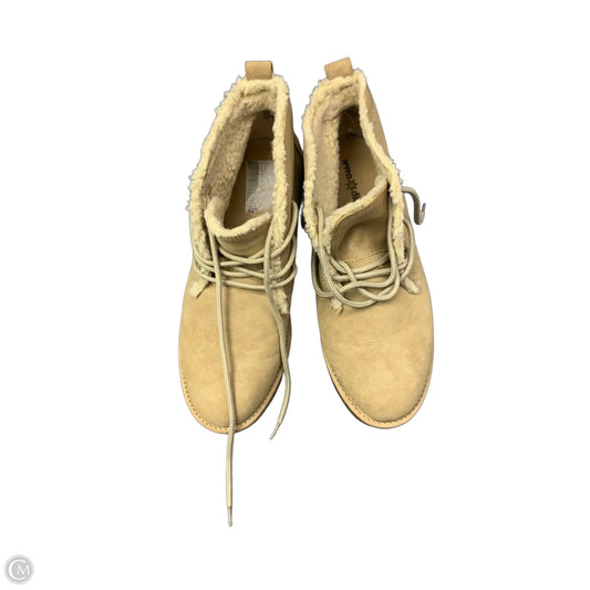 Boots Ankle Flats By Clothes Mentor In Tan, Size: 8.5