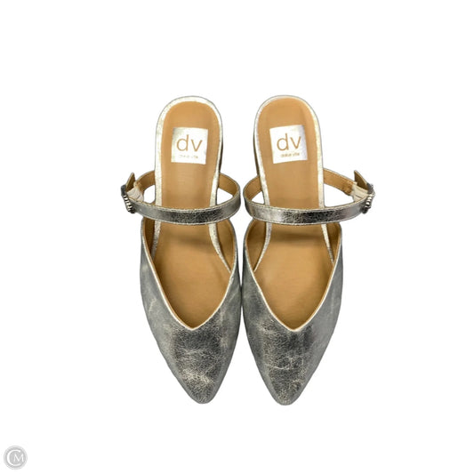 Shoes Flats By Dolce Vita In Silver, Size: 7.5
