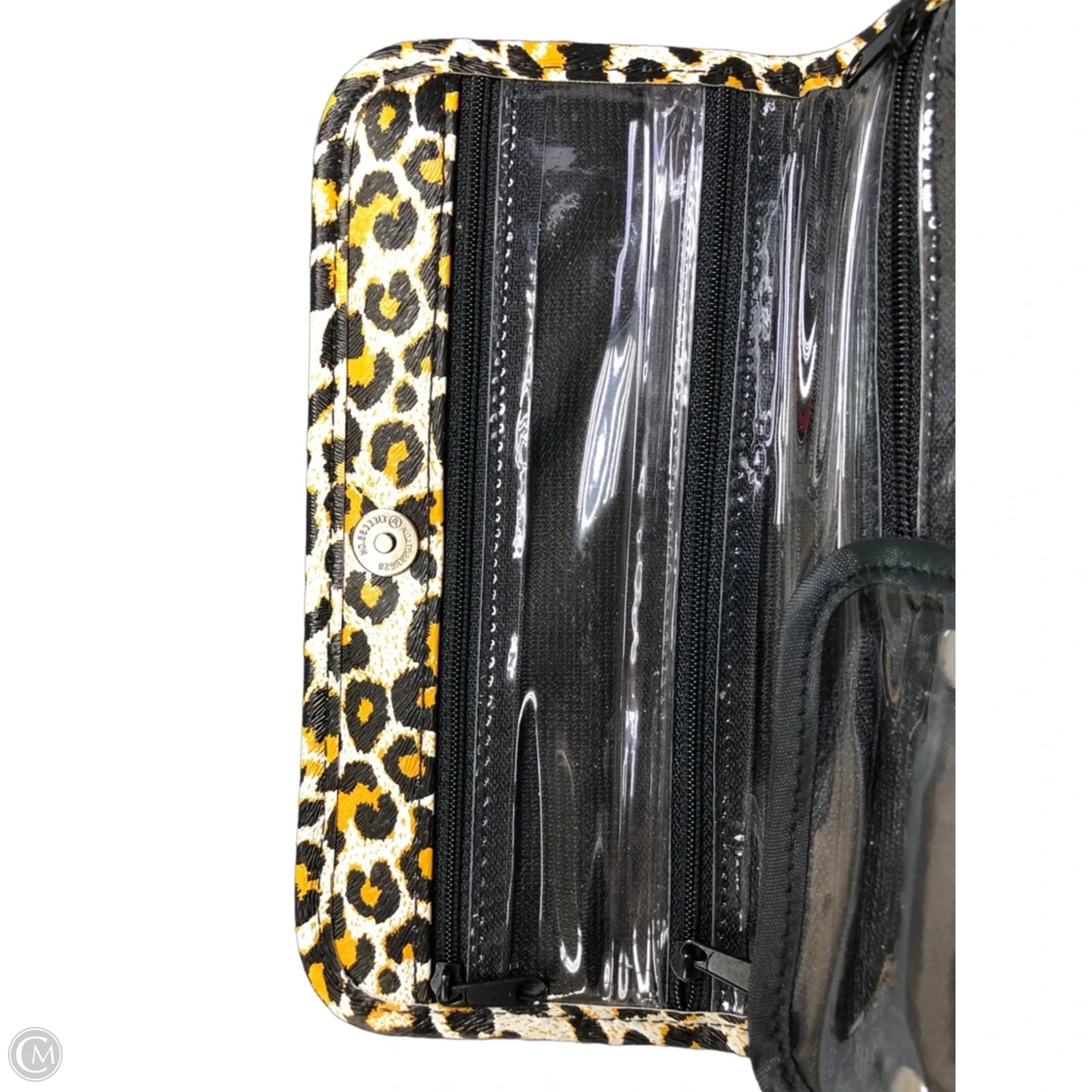 Wallet By Clothes Mentor, Size: Medium