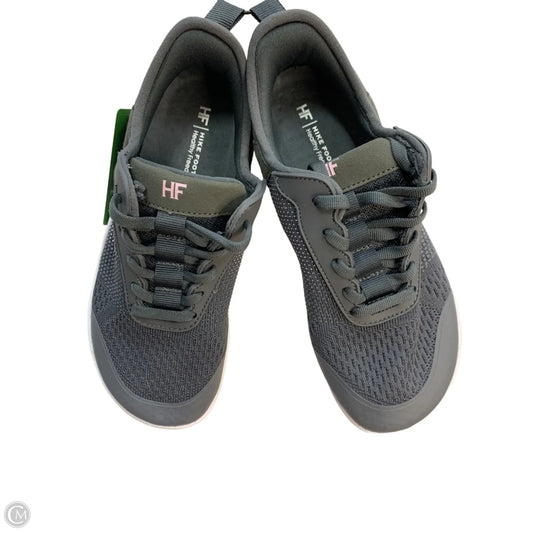 Shoes Athletic By Clothes Mentor In Grey, Size: 6