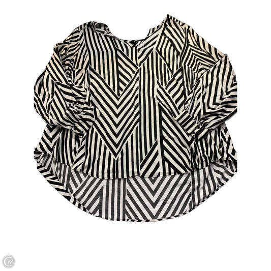 Top Long Sleeve By Torrid In Black & White, Size: 4x