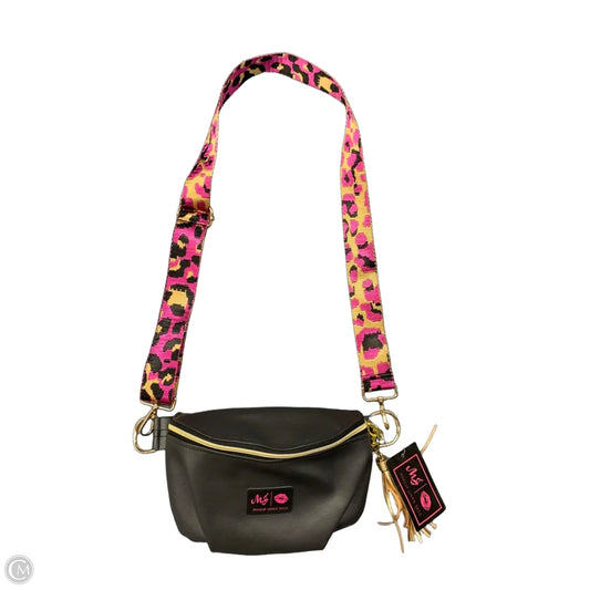 Crossbody By Clothes Mentor, Size: Medium