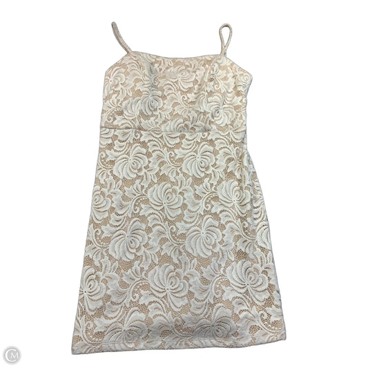 Dress Party Short By Clothes Mentor In Cream & White, Size: 14