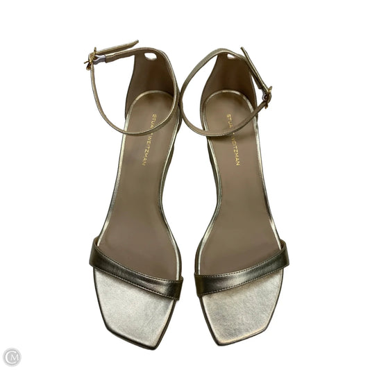 Sandals Designer By Stuart Weitzman In Gold, Size: 6