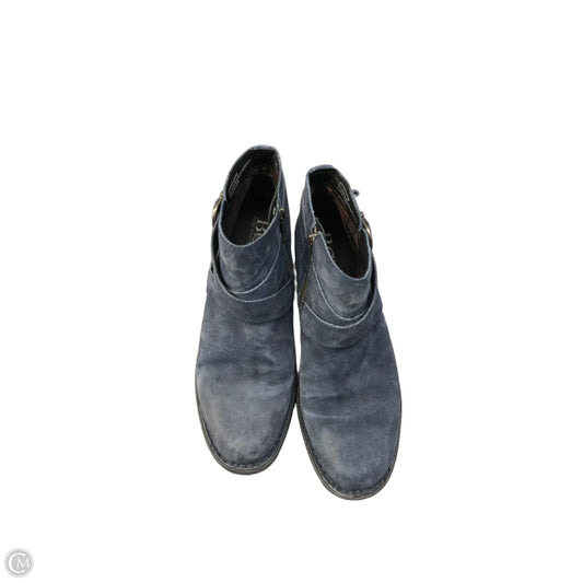 Boots Ankle Flats By Born In Navy, Size: 6