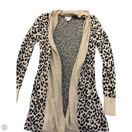 Sweater Cardigan By Clothes Mentor In Leopard Print, Size: M