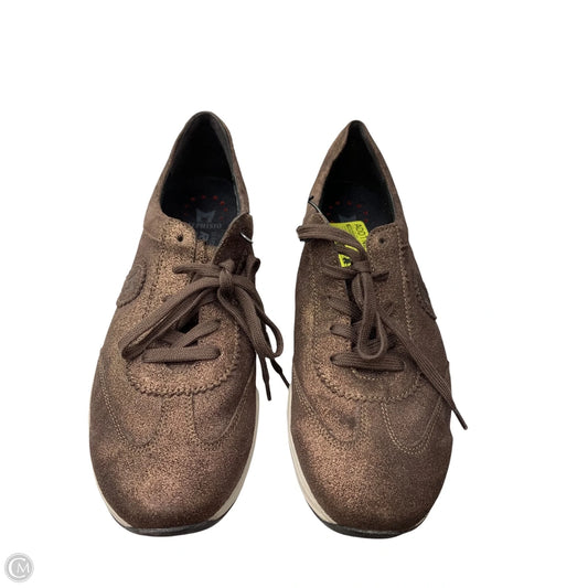 Shoes Sneakers By Mephisto In Bronze, Size: 8.5