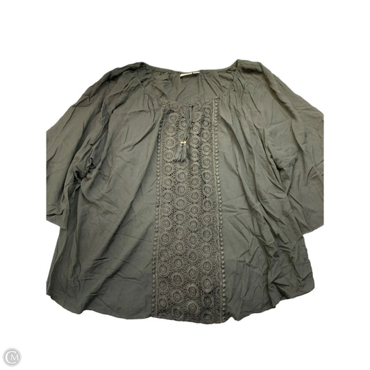 Top Short Sleeve By Cato In Black, Size: 26